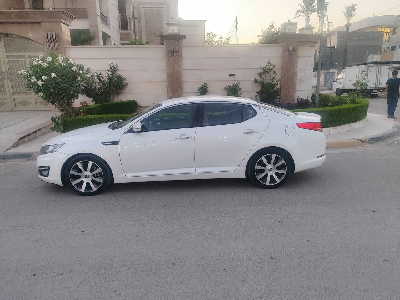 سلام عليكم كيا اوبتما موديل 2013خليجي فول مواصفات عده الفتحه مكينه 2400دوش مكينه كير مكفولات سياره جديده وعلى ايد وحده من زيرو صيانه كله بشركه مكان سياره بغداد رقم هاتف خابر وتدلل واتساب موجود *********** //***********
