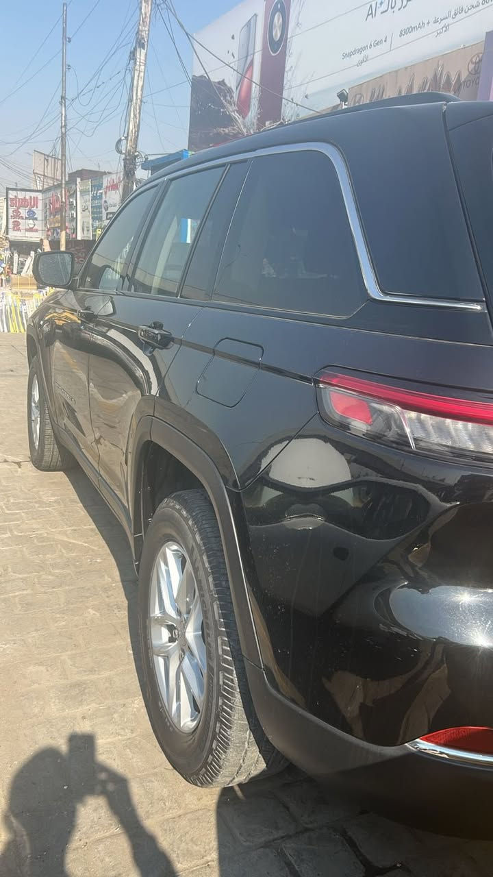 جيب لاريدو 2023 
رقم بغداد 
5 راكب 
سته سلندر 
جاملغ وبنيد 
ماشيه 81
السعر 243$

‭0770 474 3579‬
