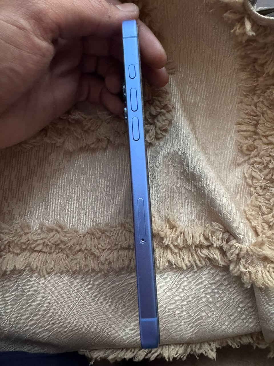 16 بلس ذكره 256 بطاريه 100‎%‎ نضافهه 100‎%‎ جهاز زلغ مابي نضيف معنه الكلمه سعره 1100 وبي مجال مكاني بغداد الحريه ***********
