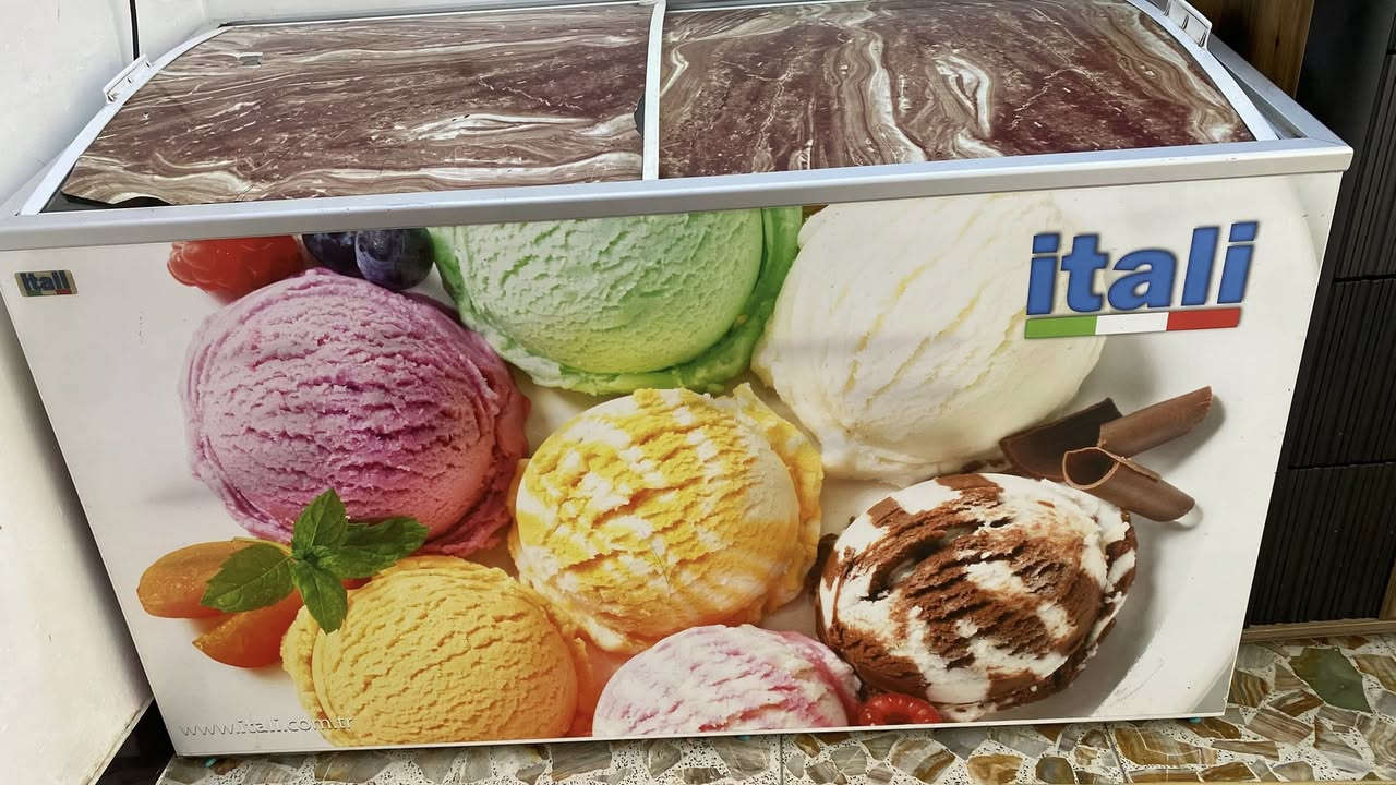 السلام عليكم 
براد ومجمده سوه حجم  كبير جداً للبيع


**إذا كنت صاحب هذا الإعلان وتريد حذفه لأي سبب، رجاءا أرسل رسالة إلى الدعم الفني**