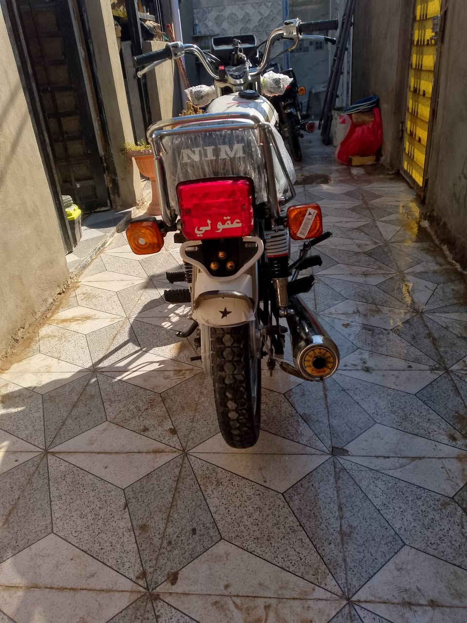 سلام عليكم دراجه للبيع مديل 23 طالعه 25 دراجه وضع شركه جديده مكان دراجه دوانيه وراق سكنر لشراي يجي خاص هاذه رقمي ***********
