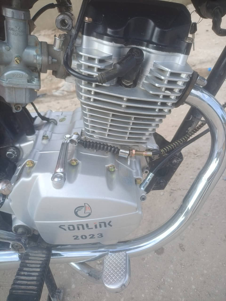 اربع كير رقم الماني مداور ثاني يوم مديل 23وشاصي 21برغي مامفتوح بيه دراجه مال جناي سعره مليون ،50بيه مجال مكاني نجف حي جزيره ***********
