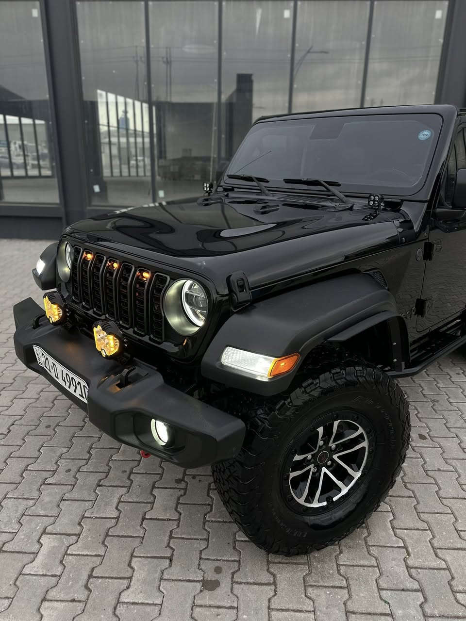 سلام عليكم
جيب رانگلر 2023🇺🇸🇺🇸

السيارة بدون صبغ بدون تبديل بدون ايرباك 

مكان السيارة سليمانية 

محرك ٦ سلندر

مواصفات ويلز 
شاشة جبيرة 
كاميرا 
تشغيل عن بعد 
بصمة 
گيج الكتروني 
تبريد قطعتين 
نظام AUX ١٢٣٤
لايتات ليد 
بگلايت ليد 
امراية هيتر 
جنح خلفي ليد 
اطفاء ذاتي
سقف متحرك 
جام كارباء
فور ويل   
دوسه TYGERحديد 
 ماشية ٣٦ ميل

السيارة مرفوعة بغراض شركة 
تخم تاير حجم ٣٥ جديدوكالة 
تخم ويالة 392رانگلر بلاد شركة  

السيارة كلش جديدة و حلوة بلواقع هم 
كير و مكينة كله مكفول بدون اي عطل 

سعرة ٢٦٥$ بي مجال

رقمي ***********
