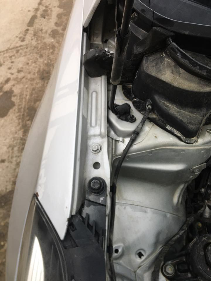 السلام عليكم
فورتي.  مديل. 2017.  بيها جاملغ الايسر قليل بدون عابر. والبنيد كما موضح في الصوره.  والباقي كفاله. 

جاهزه من كلشي.  السعر. 125. وبيها مجال 

مكان السياره. في السماوه مركز المدينة 

أستفسار اتصل على الرقم.    ***********
