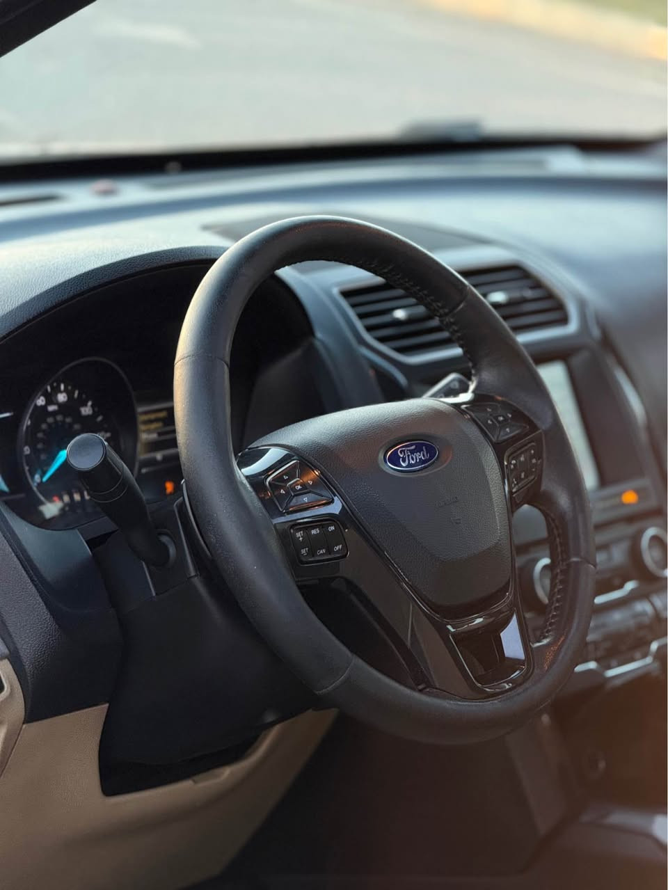 ford expluer 2016 
فول فول پانؤراما كوشت سارد گه رم شغال قبات ٧ نه فه ري ناو زه رد ٣ گير بسمه دبل اكسل 
٢ ده  گاو بستك جاملغ لي خشاوه بوته بوياغ پشتو بيش كه پسا بي زوري بي ارباگ 
گيرو مكينه به شه رت نه كرايته وا شرط 
شوين:هه ولير 
سعر:١٦٧$💵
*********** 
فايبر//واتسئاپ أربيل, العراق
