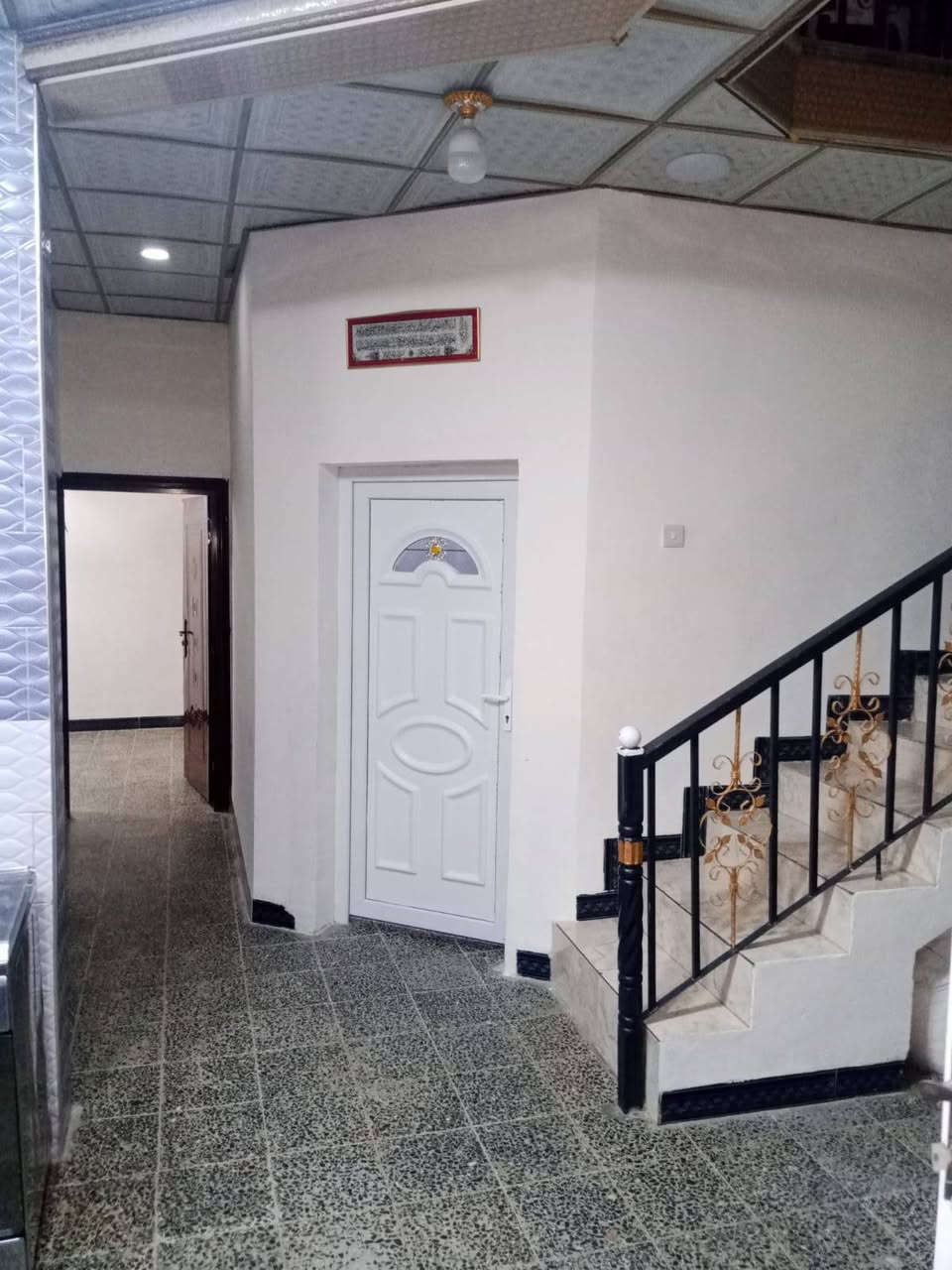 مشتمل للبيع مساحة ( ١٠٠ ) متر ، طابق واحد ، حي المثنى خلف الشهداء رقم العقار ( ١٤٧٩ )
للإستفسار المراسلة على الخاص ، او الاتصال : ***********
