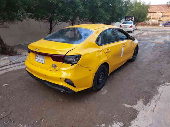 سلام عليكم للبيع كيا فورتي رقم بغد 2023 ابيع ع حادثه شغاله وتمشي تحويل مباشر والاستفسار *********** ممتواجد خاص السعر 68
