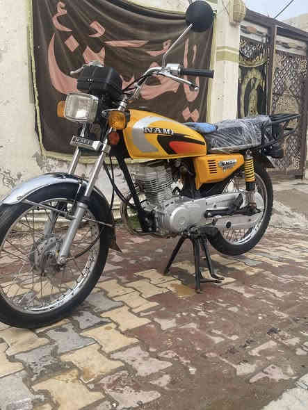 سلام عليكم ٢٣شلامجه ٧أوراق اصولي شد ايراني   دراجه خير من لله مابيها نقص برغي سعرها مليون و١٠٠وبيها مجال لشراي  مكاني قضاء الحي***********
