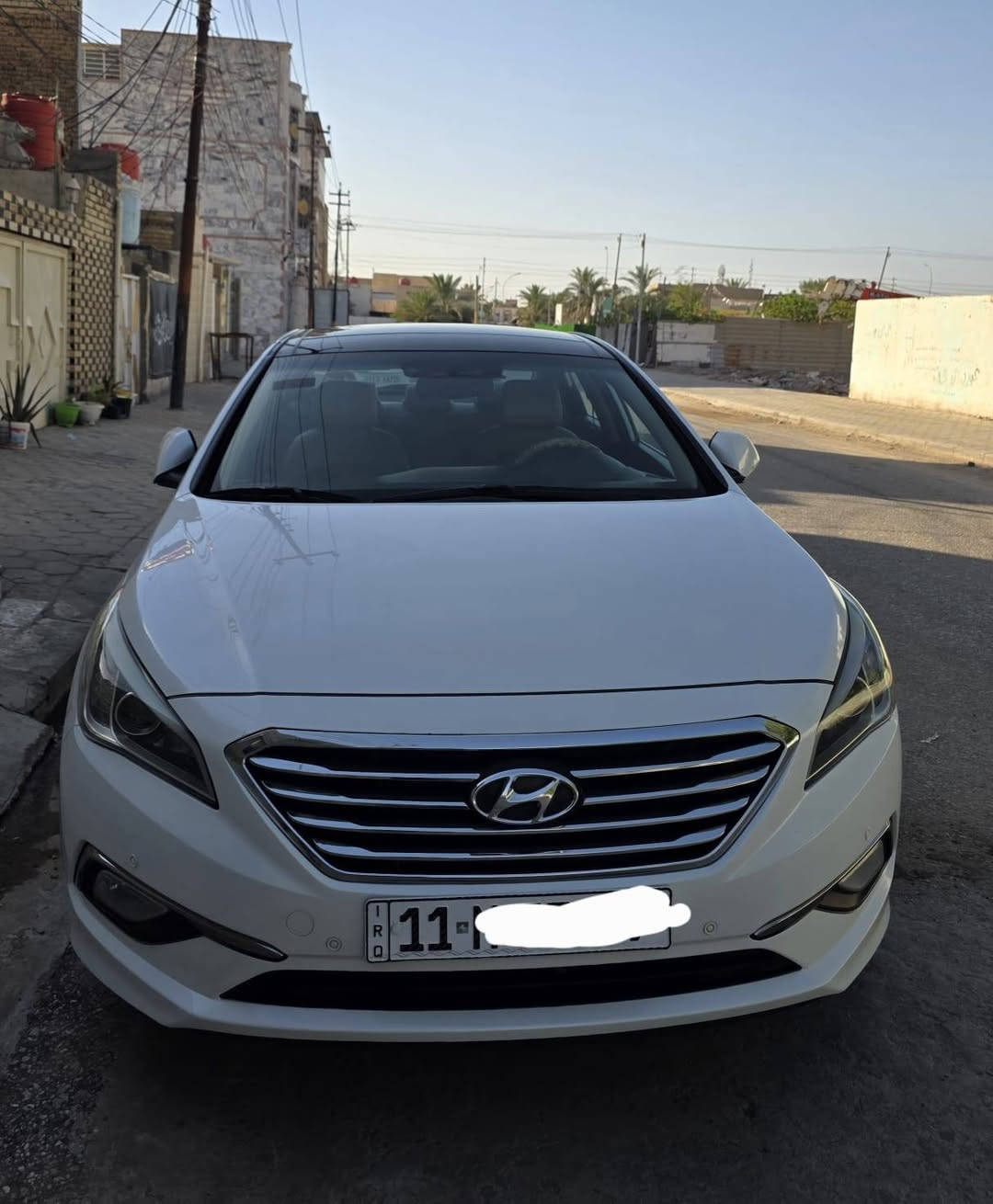 السلام عليكم للبيع سوناتا خليجي مديل 2015 فول مواصفات بنراما بصمه محرك 2400 دوش السياره جديده كلش الرقم بغداد الجديد السياره مكفوله ما عدى بارد واضح بالصور كير ومحرك وتبريد على الفحص السعر 160 وبيه مجال بسيط للاستفسار اتصل *********** النجف, العراق
