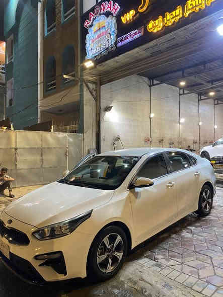 السلام عليكم 
للبيع فقط

كيا سيراتو خليجي 2019 رقم بغداد

بيها بارد بالباب الخلفي و شخط بالدوسة
 
المواصفات : 

* محرك 1600 دوش 

* ماشية 85 كم 

* تحكم ستيرن 

* انظمة قيادة 

* تبريد قطعتين 

* لد نهاري 

* ويل كب 

* اشاير بلمري  

* داخل لونين ( اسود وبيجي ) 

* ⁠تخم تاير جديد وباتري جديد

السعر : 155 $ 

العنوان : بغداد - حي العدل 

باقي التفاصيل الاتصال ؏ الرقم

‭0771 433 0774‬
