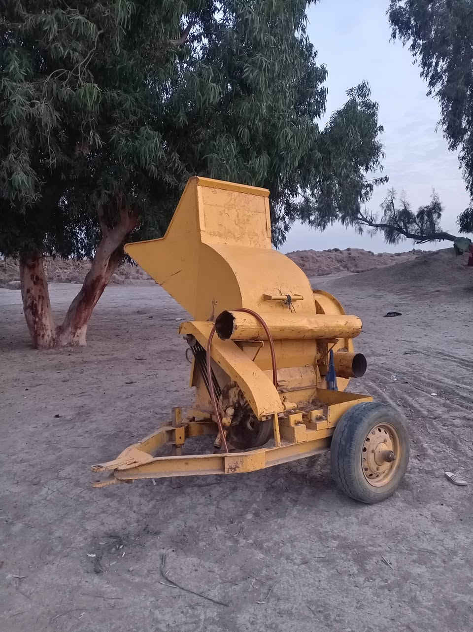 كاروضه للبيع نضيفه جاهزه للعمل
موديل ٢٠٠١
الاتصال على الرقم ***********
