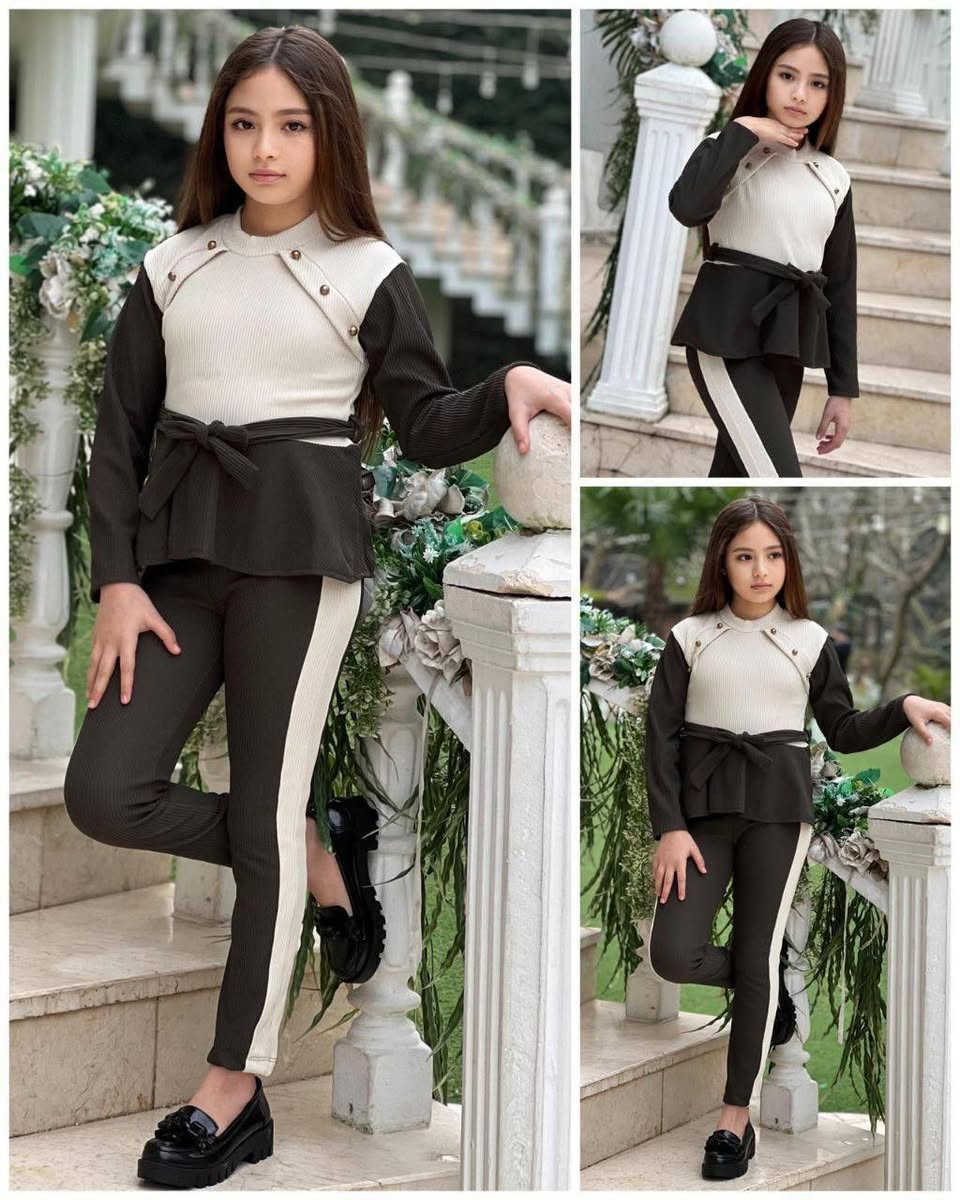 سوت بناتي بهاي 4/12 سنة 
الدرزن 3 الوان ب 76 الف


**إذا كنت صاحب هذا الإعلان وتريد حذفه لأي سبب، رجاءا أرسل رسالة إلى الدعم الفني**