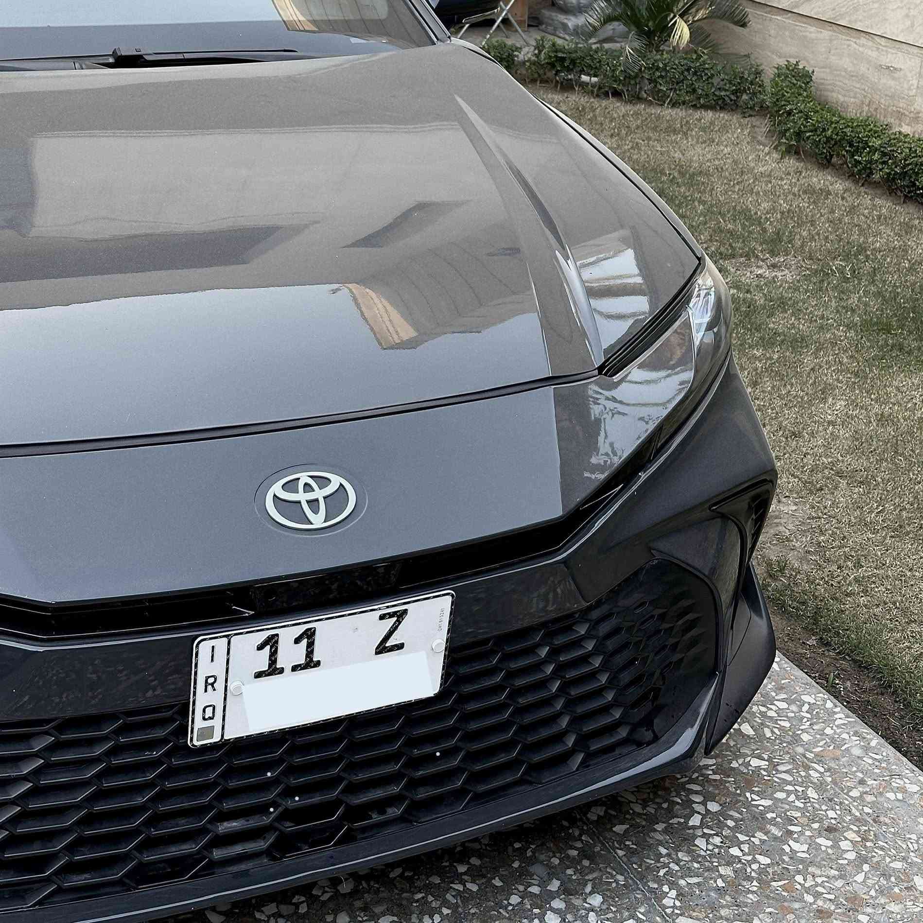 السلام عليكم
تيوتا كامري SE 2025 وارد امريكي 
محرك 2500 هايبرد ماشية 7000 KM
رقم بغداد بأسمي تحويل مباشر وهزة جديدة
السيارة كفالة من الضربة والصبغ بيها بس دعامية شبرين صبغ
المواصفات:
3 وضعيات قيادة (ايكو، نورمال، سبورت)
اوتو هولد
مود EV
سايد بريك بصمة 
شحن وايرلس
تبريد مناخين
تبريد قطعتين 
لايت اتو
مقاعد كهرباء
جلد رياضي
السعر 235 ورقة وقابل للتفوض
العنوان: بغداد، الدورة، ابو طيارة
حمزة: ***********
