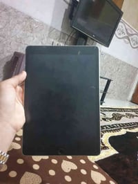 ايباد 9 نضافه فول ذاكره64 بطاريه بل تسعينات ما مفتوح شرط سعر250  ويرهم...