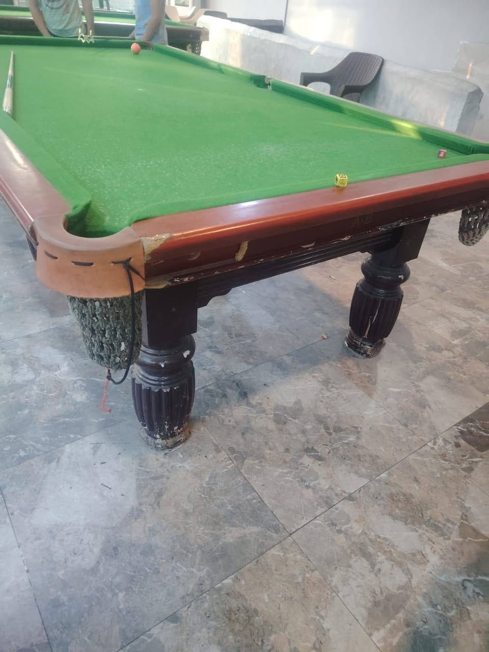 ميز بليارد للبيع انضاف العدد 2 السعر 400 وبيهم مجال مكاني الموصل باب جديد ***********/***********

