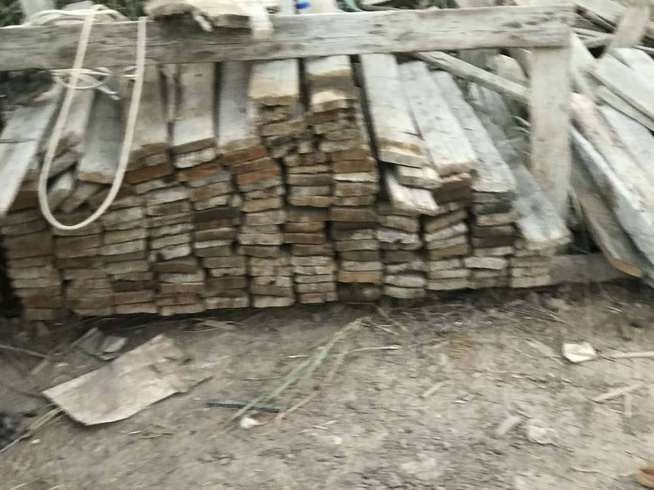 قالب خشب للبيع العدد 4مكاعب نضيف حيل 
العنوان بابل. السعر مناسب  
‏‪***********‬‏    //    ‏‪***********‬‏
