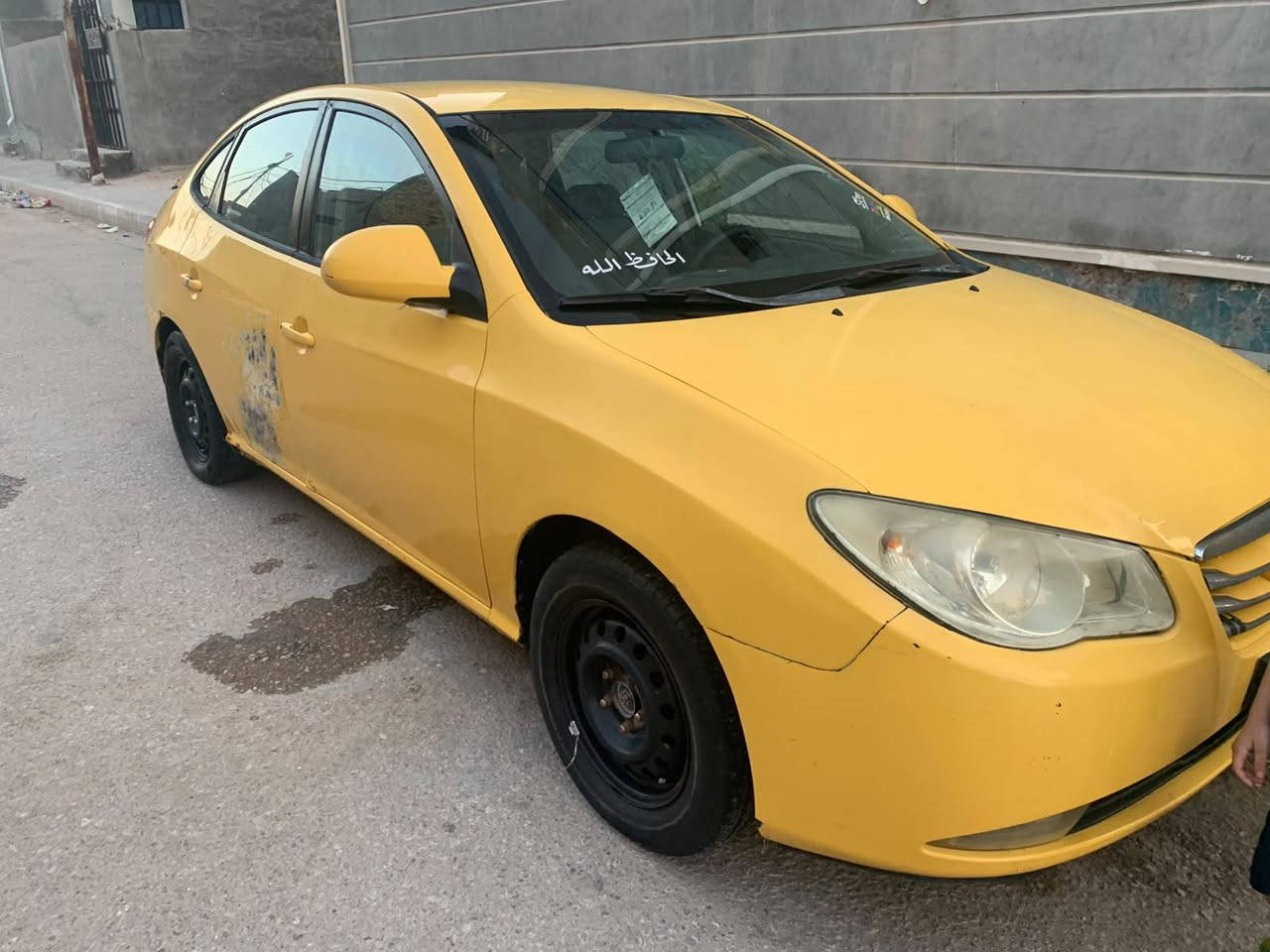 السلام عليكم  للبيع النترا موديل 2008 خليجي محرك 1600 
سياره ربع جاملغ الامامي جهه سايق وباب الخلفي راجع على بارد مامصلحه مبين بلصوره . 
حداديه جديده ، محرك وكير كفاله . سياره بسمي رقم نجف هيئه وغرامات ماعليهه مداور شوكت مايعجبك اجيك اداور مكانهه الديوانيه سعر 88 وبيهه مجال حك الجيه رقم ***********
