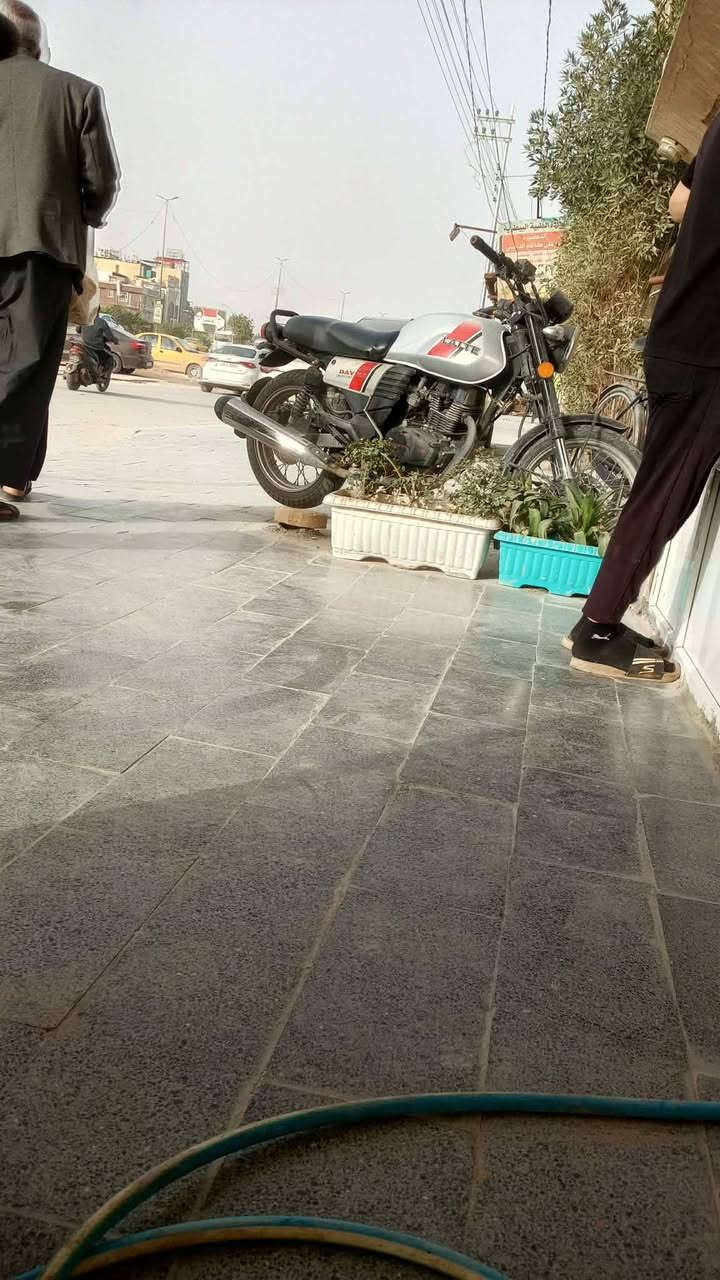 السلام عليكم دراجة دايون 2020معرض البغدادي كربلاء *********** مكلف بالنشر هاذا صاحب الرقم راعيها السعر1400بيها مجال
