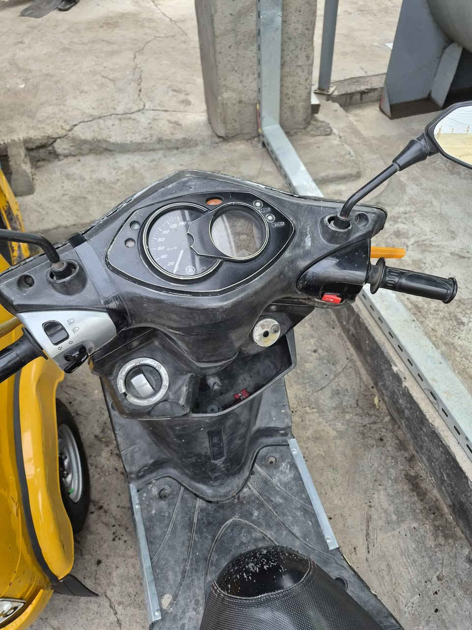 السلام عليكم سكنس فحل  نوزل مكينه ما مفتوحه سعر ٧٠٠ بيها مجال مكاني الغزالية ***********
