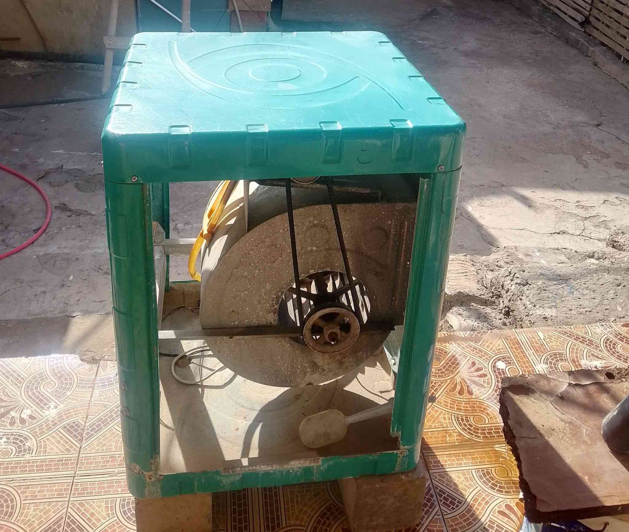 مبردة للبيع اي عيب ما بيه شغال للستفسار خابر عل رقم *********** او ***********
