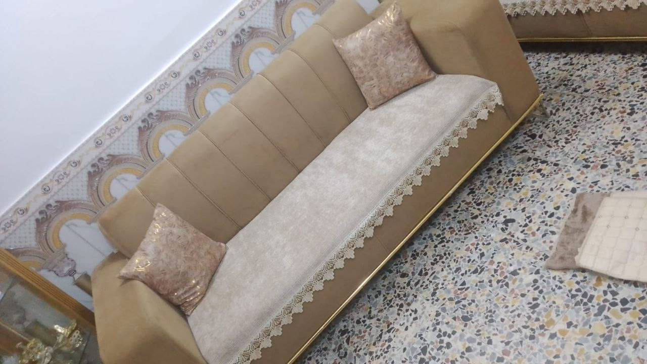 غراض للبيع الغرض منها الانتقال الى بيت صغير


**إذا كنت صاحب هذا الإعلان وتريد حذفه لأي سبب، رجاءا أرسل رسالة إلى الدعم الفني**