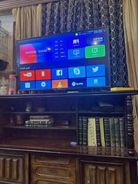 شاشه سمارت نوعيه جيده واخت الجديده  للاتصال على الرقم 07827736336