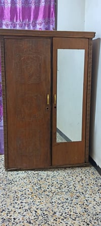 ميز • للبيع • واتساب