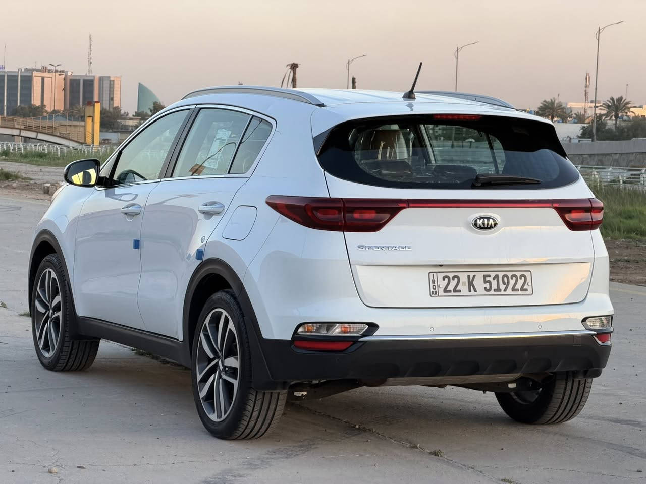 السلام عليكم كيا سبورتج مديل 2020 خليجي رقم اربيل بسمنة مكفولة كفالة عامة مكينة 2000 دوش 
سعر لسيارة 179$ وبيهة مجال 
مكان لسيارة بغداد البلديات
وهاذ رقمي ***********
