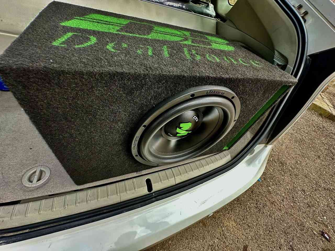 (((Subwoofer DB💚)))
صب وفور (((💚DB )))

وضع فوق الممتاز جديد ((استخدام أسبوع فقط ))

مافي داعي نشرح عنو ركب وسمع صوت 🔈

موصفات :

((500 ))ارمس 

12 إنش

  4+4 دبل 

صب زلزال بكل معنى الكلمه 

صندوقو الأصلي مش ملعوب فيه نهائي 

قابل للفحص بأي مكان 

للبيع ((((ب60 د🔥)))) 

متواجد خدمه توصيل 🚚 

 رقم 0799029421 

الموقع 📍اربد إشاره النسيم


**إذا كنت صاحب هذا الإعلان وتريد حذفه لأي سبب، رجاءا أرسل رسالة إلى الدعم الفني**