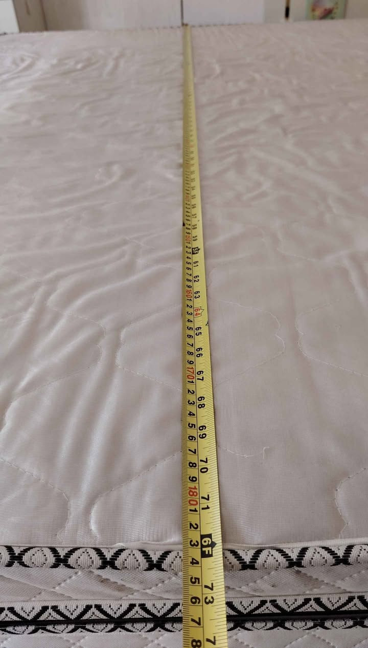 دوشك نفرين للبيع 
دوشك للبيع ارتفاعه 25cm مع طبقة طبية. 
 قياساته موضحة بالصور أمامكم واي استفسار عدكم تفضلوا خاص. 
السعر 75 الف. بغداد, العراق


**إذا كنت صاحب هذا الإعلان وتريد حذفه لأي سبب، رجاءا أرسل رسالة إلى الدعم الفني**