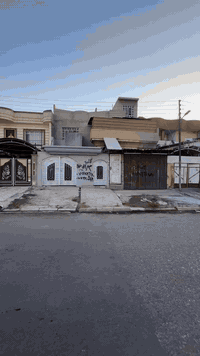 بيت بحساب ارض حي الوحده مقابيل الكنيسه  شارع 20.  مساحه 200متر شرط التحويل ال سعر 185 تفاصيل 
***********
***********
