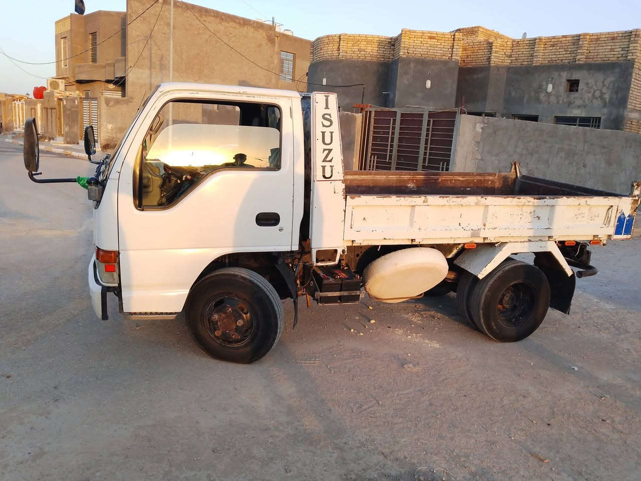 مرحبا قلاب 2طن جديد وشغال سعر 115وبيه مجال  للبيع  ‏‪***********‬‏ هاذ رقم صاحب السياره ممتواجد على فيس اتصل
