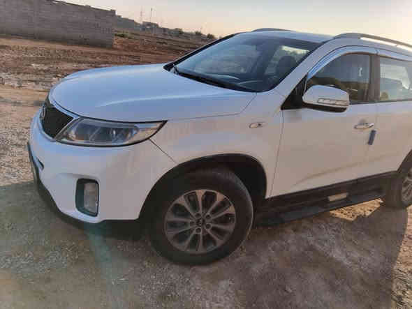 السلام عليكم سياره سورنتو مديل 13شكل ١٥خليجي خمسه راكب ستة ستندر السعر ١٣٥ بسمي تحويل مباشر رقم بغداد سونارهه وياهه هو الذي يتحدث عن تفاصيل السياره عنوان واسط كوت الرقم ***********
