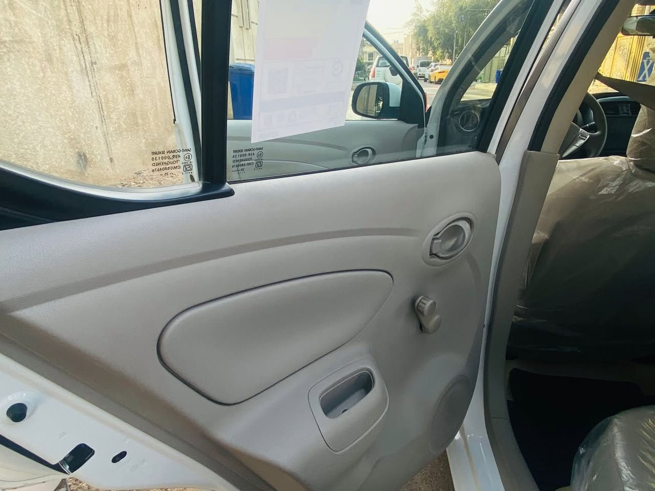سلام عليكم نيسان سني موديل 2025 شركه السور زيرو ماشيه11 الف بعده عله وضعيتهه مكفوله عده شويه بارد بجاملغ لخلفي شخط رقم بغداد بأسمي مكاني بغداد حي القاهره ‭0770 627 5572‬
