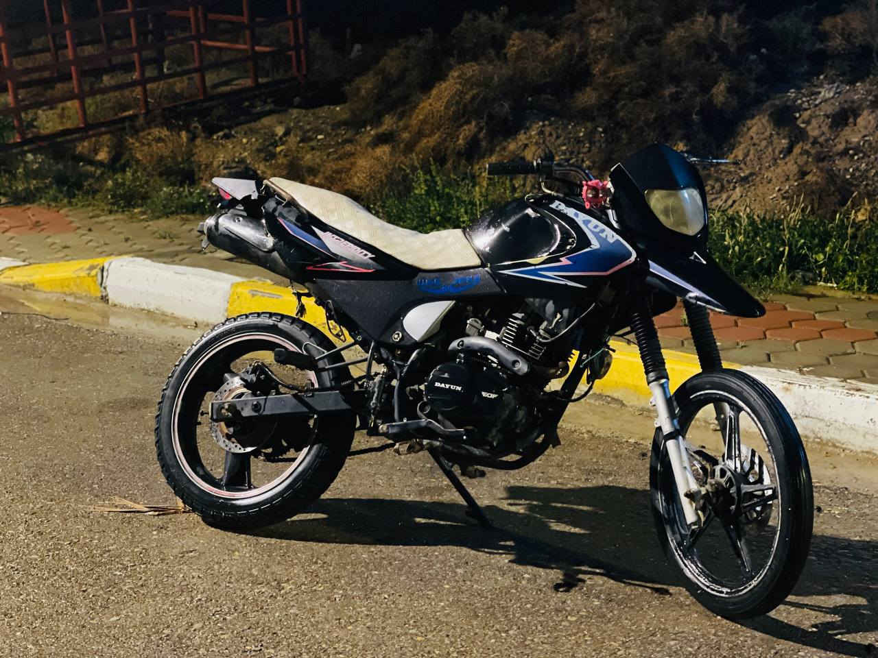 سلام عليكم قفاز موديل 17 أوراق اصولي مكان كوت سيخ سعد الاستفسار ***********
