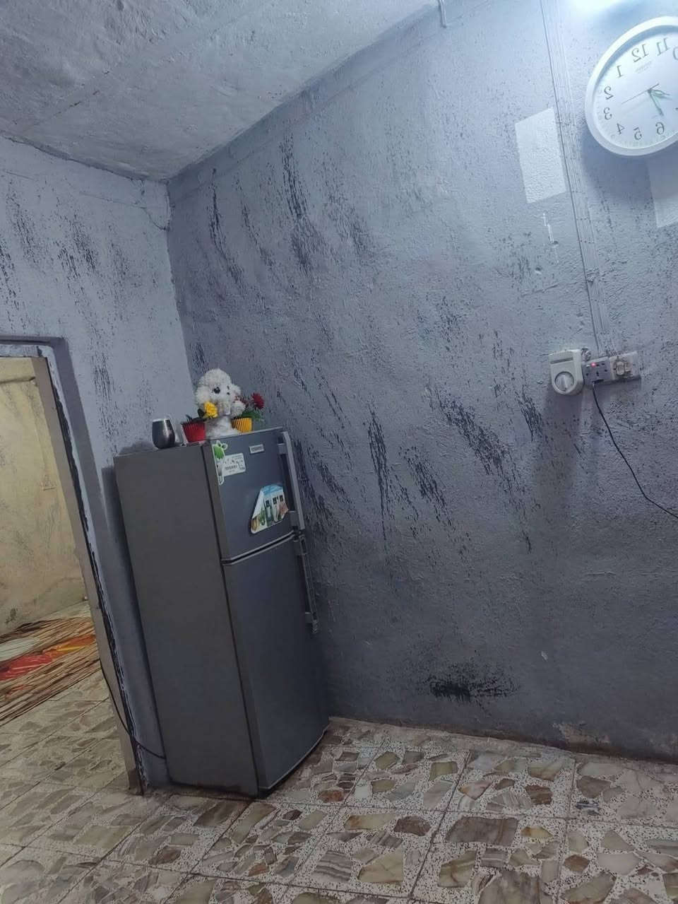 بيت تجاوز للبيع العنوان البلديات ٩ نيسان خلف شارع الجوبه يم بيوت الطابو خدمات مي مجاري تبليط بلباب نت ضوئي كهرباء خطين يعني انت والطابو سوه السعر 28 ***********
