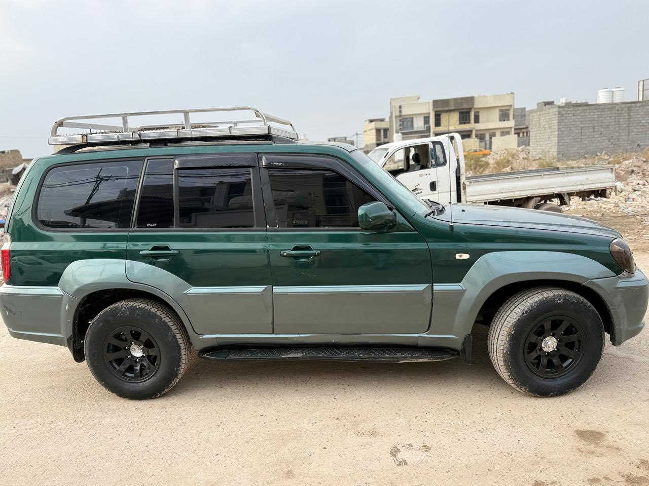 السلام وعليكم هونداي تريكان 2003 كير ومحرك مكفولات حداديه خير من الله تخم تاير جديد السياره رقم جديد سليمانيه.شرط التحويل السعر ٦٣ وبيهه مجال مكاني بغداد الشرطه الخامسه الرقم ***********
