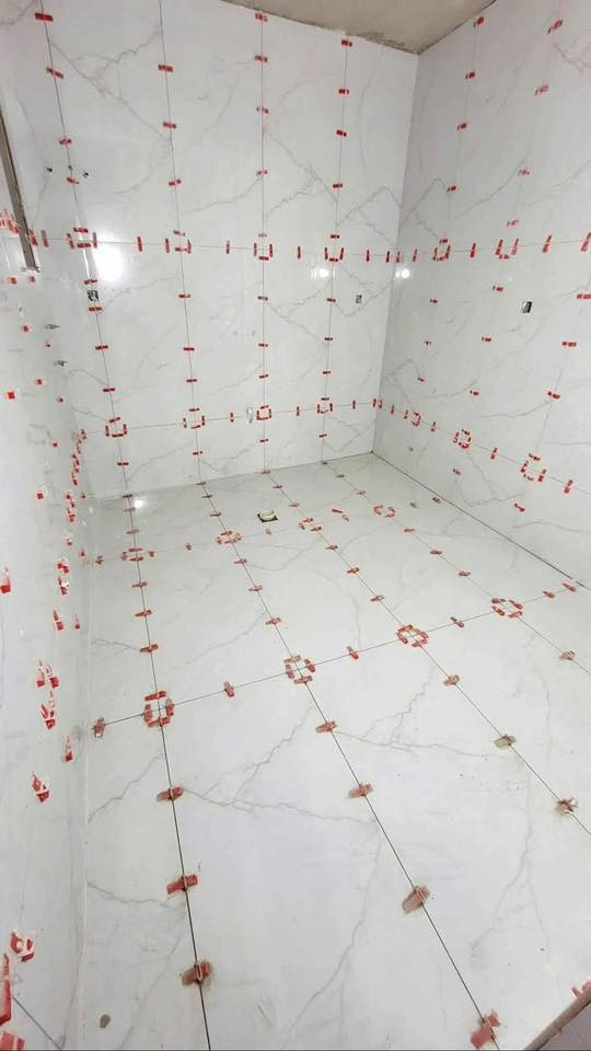 بعد ازن الادمن كادر مصري درجه اولي تسليم مهندس ارضي واجيداري ***********
