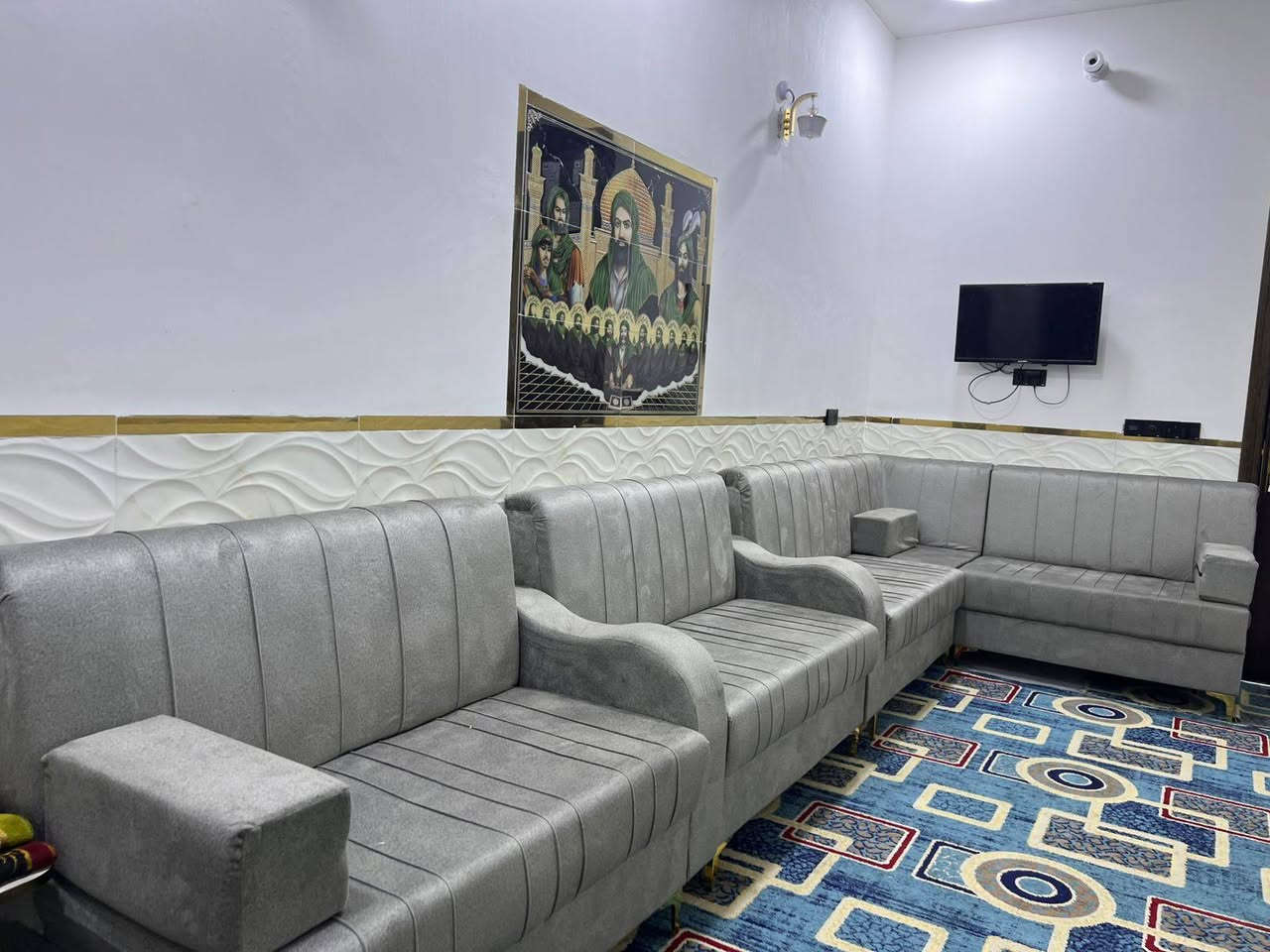 ا
السلام عليكم ديوان نظيف للبيع ***********
