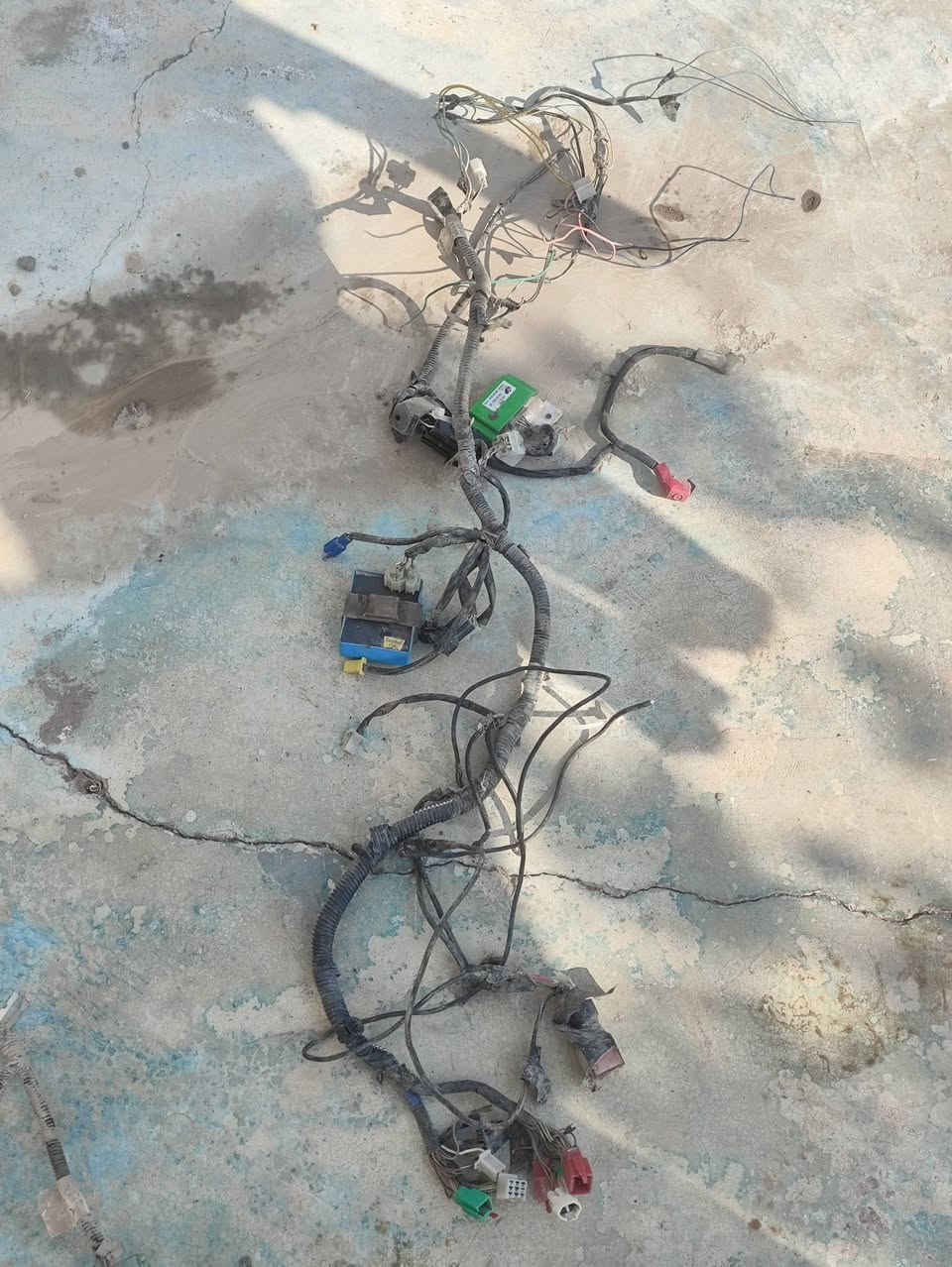 ضفاير بوكسر موديل 22 وحده مجطلين عليهه يعني بيهه ضايفين وإيرات وحده بلاديه ال بلاديه ب30 ال مجطله ب 20 رقمي ***********
