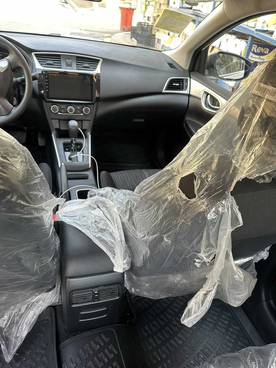 سلام عليكم سنترا موديل 2025 مكفولة كفالة عامة ماشيه 3 آلاف فقط سياره جديدة رقم سليمانبة تحويل مباشر 
الموقع بغداد 
السعر 133 وبيها مجال 
لل تصال 
***********
