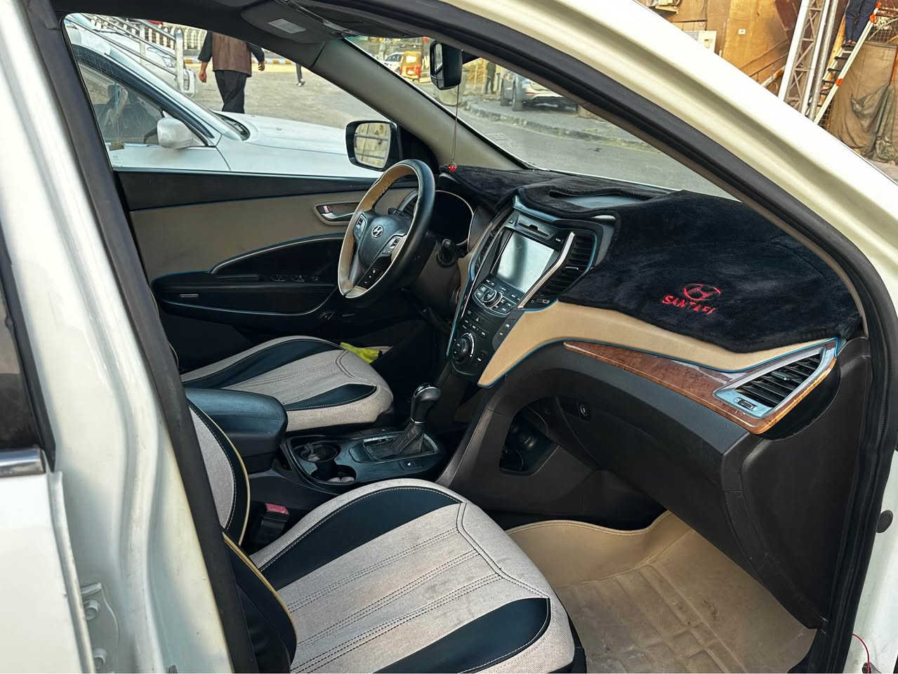 سنتافيه ٢٠١٣ وارد امريكي مكينه ٢٤٠٠ لا تنقيص ولا تبخير واسم دكت دوانص مابيه شرط حته بتبريد كير ومكينه مكفول  بديه تجي وشوفه شوف العين مصبوغه عام رقمه انكليزي جديد بسمي سعره ١١٥ وبيه مجال مكاني البصره القديمه نضران قرب مقام الخضر 
لا تراسل ماسنجر انا مكلف بالنشر تواصل ويه ابو سياره ع واتساب او رصيد رقم :
*********** البصرة, العراق
