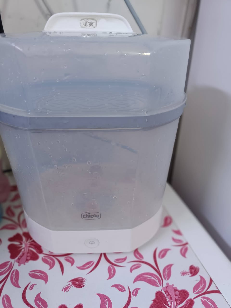 السلام عليكم
غراض اطفال للبيع نظيفات 
معقمه ممات جيكو 
سلة ٣ طوابق لون ابيض 
المكان بغداد كرخ 
للتواصل خاص او ع رقم***********
