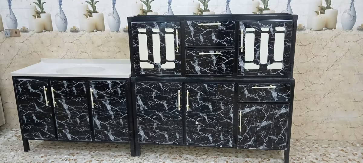 ياالله كاونتر متر ونص اخو الجديد 3 قطع ومكيف كرافت السعودي 2 طن تبريد ثلج عنوان كربلاء حي الجهاد للاستفسار***********//***********
