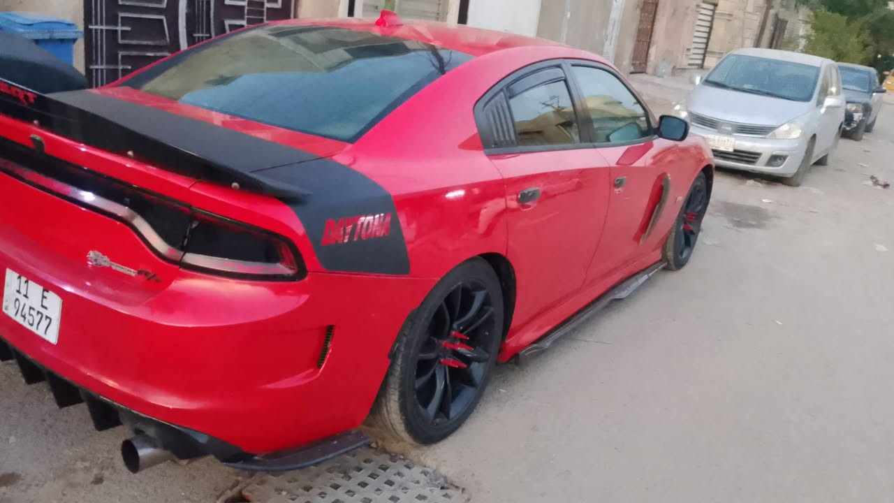 السلام عليكم دوج جارجر موديل 16اصل
حادث جاملغ وبنيد مكينه 5700 هيمي 
السياره محدثه تحديث كامل منضومت غاز ام السبير 
الداخل كله كاربون فايبر السياره مل جناي ومتعوب عليه 
وبل عافيه عل الي يأخذه السياره بسمي تحويل ثاني يوم 
هاتف***********السعر 178 العنوان بغداد البياع
