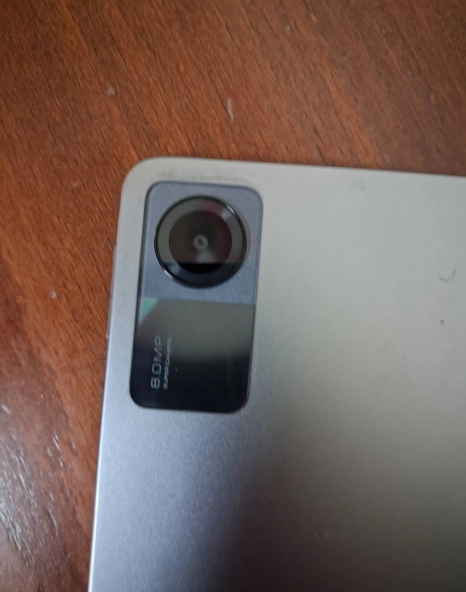 ايباد شومي SE
ذاكرة ٢٥٦ 
عشوائية ١٦
معالج سناب دراكون ٦٨٠
سماعه ستيريو 
شحن تايبسي
بوببجي٦٠ فريم 
شاشه كبيره تساعد على دراسه والقراءة 
جهاز يحمل جميع البرامج يدعم الذكاء الاصطناعي أيضا 
مكاني نجف ***********
ملحقاته فقط حافظه جيلاتين 
سعر ١٦٠ الف
