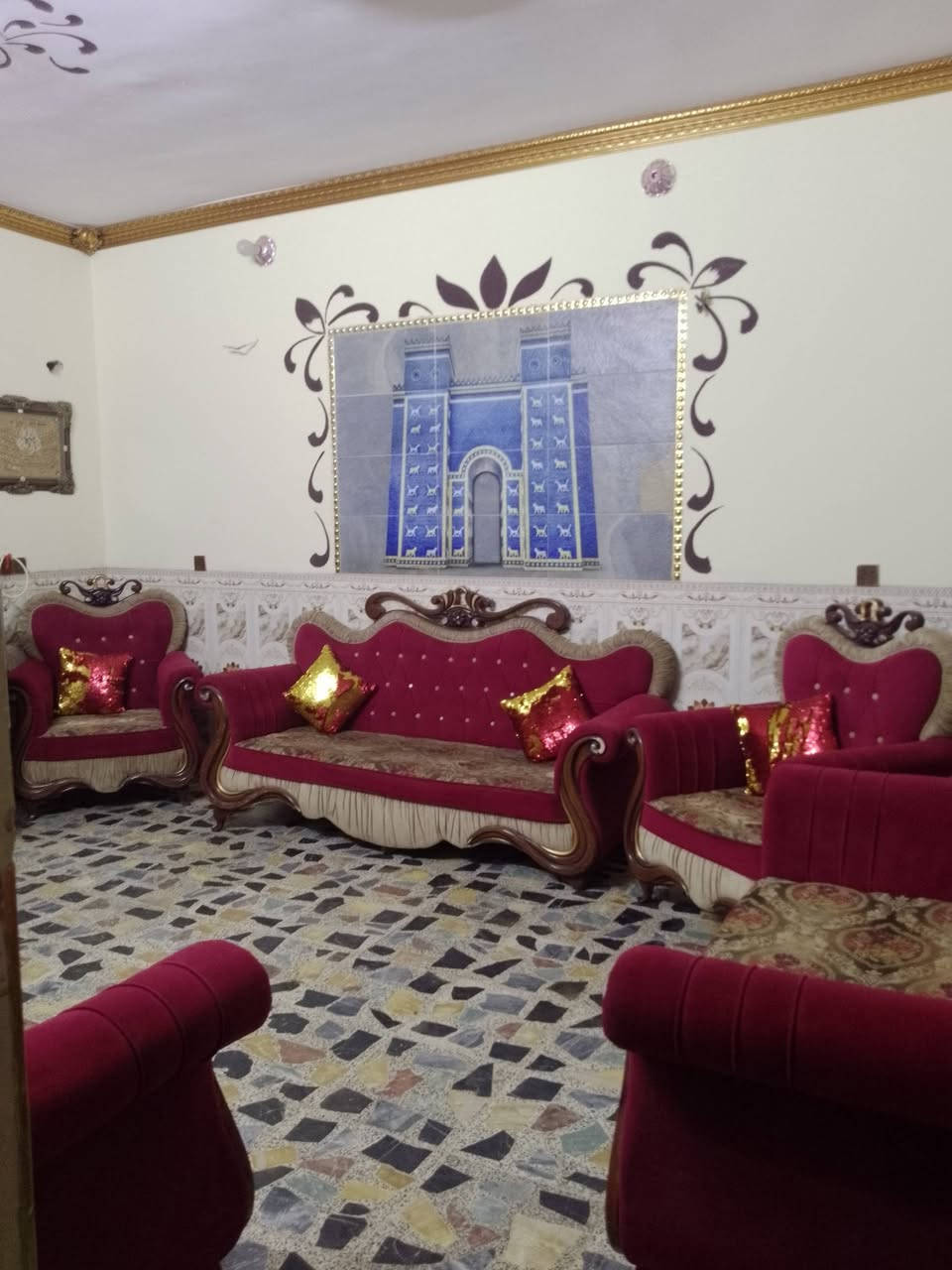 🌺 تخم قنفات عشر مقاعد نضيف بالإضافة إلى كنتور أبو الخمسة للبيع سعر التخم ٤٠٠وبي مجال بسيط والكنتور ١٧٥ بغداد الشعلة الدوانم شارع أفران الضياء إتصال (***********)
