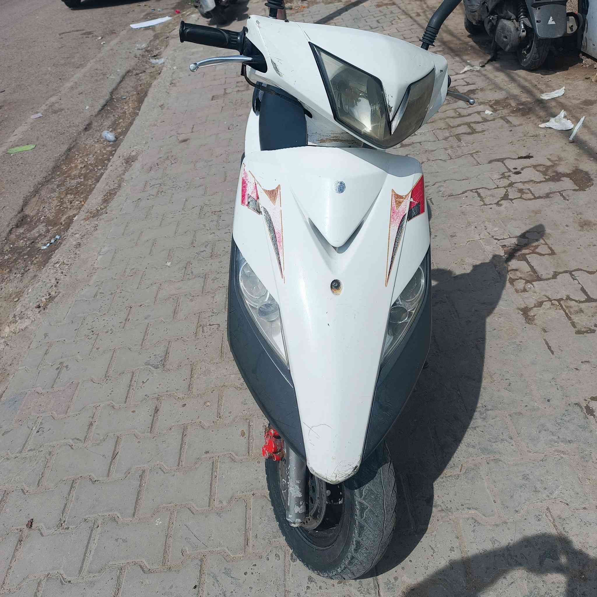 دراجه ثعلب اخت الجديده كهربائيات كلها شغاله السعر 450وبيها مجال مكاني رحمانيه الجعيفر 
***********
