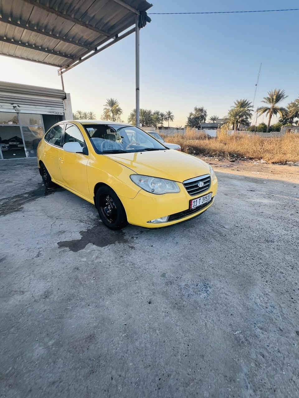 سلام عليكم للبيع النترا موديل 7 امريكي حادثها جاملغ وباب وصفحه الغد بدون تكمه بدون كص نفسه بلادي باقي سياره ليبل واحد سياره حلوه وجازه مكينه ٢٠٠٠ حاويه جديده وكير هم جديد صدر جاهز تبريد ثلج كهربائيات جاهزه تراي يخبل دوشمه داخل جلد رقم جديد هزه جديده مصفر هيئه وغرامات مابيها اي نقص كبل للشارع مكاني بغداد اليوسفيه السعر 82 رقمي ***********
