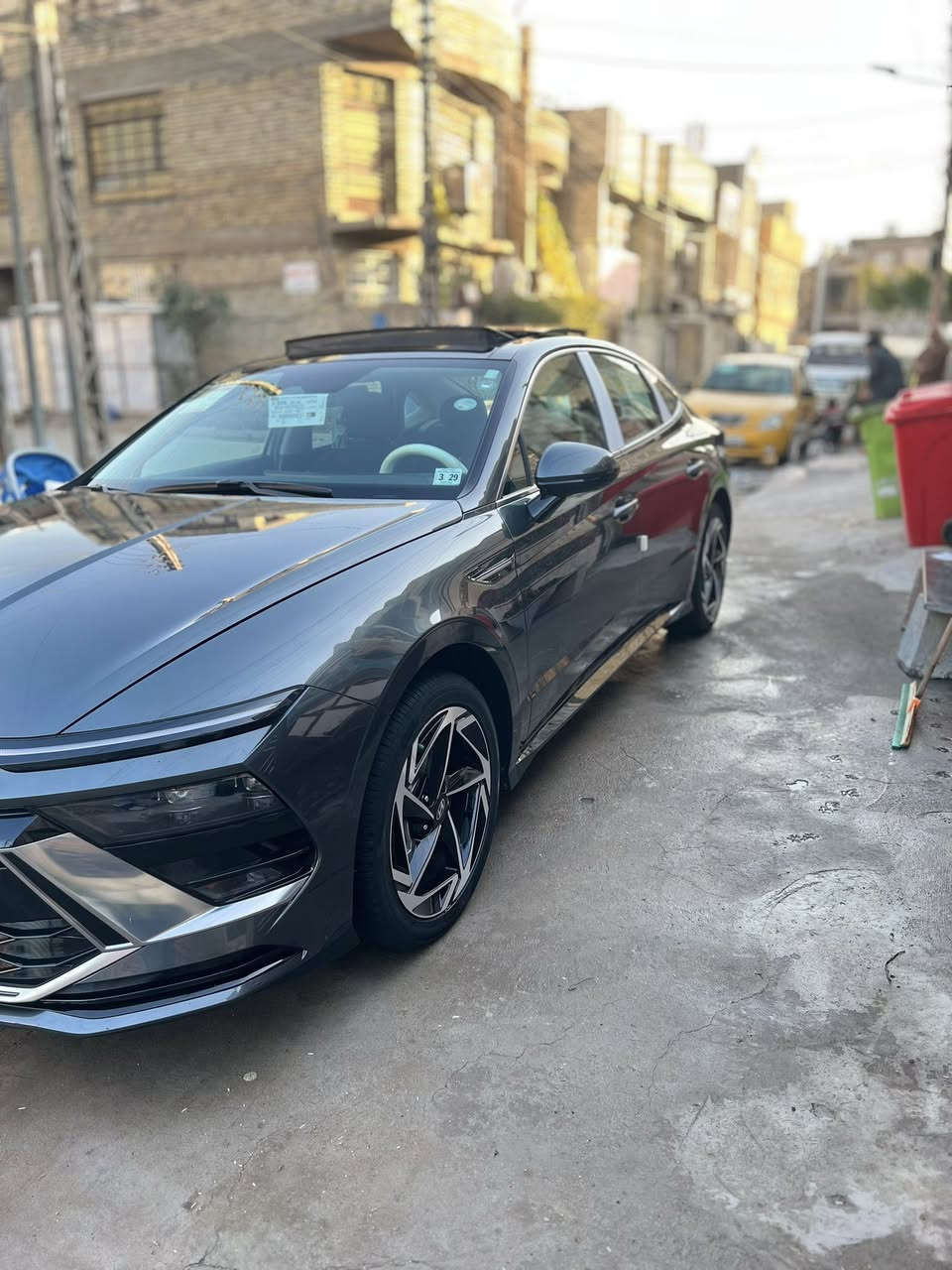 السلام عليكم
سوناتا 2024
محرك 2.5 
دخول جديد رقم اربيل ب اسمي
حادثها جاملغ خلفي وشويه من الصندوق  
صور الحادث بالمنشور 
بجم كبس

ماشيه ٢٦٠٠٠

مواصفات السياره 
بصمه تشغيل 
بصمه ابواب لمس
تشغيل عن بعد 
سقف بانوراما 
تدفئة كشنات 
كشنات حضن مخمل
شحن وايرليس
منافذ تايب سي
شاشة دجتل 
سايد بريك دكمه
اوتو هولد
گير تعليك
رادارات خلفي وامامي وجوانب 
تحديد مسار 
قيادة ذاتيه 
 
السعر 210 $
مكاني بغداد البلديات او الكاظمية
رقمي ***********
